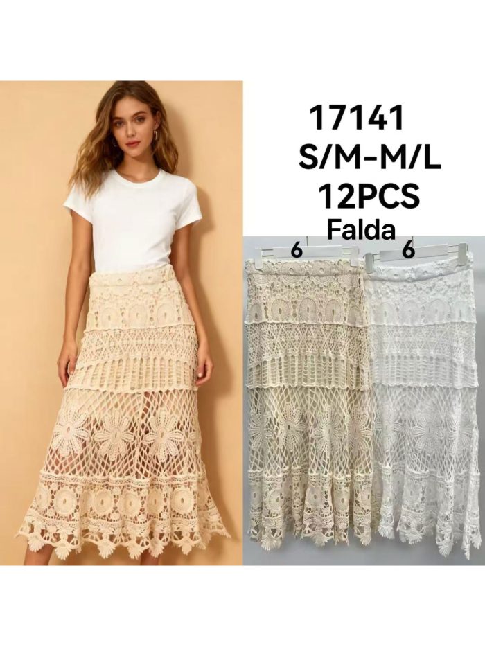 Gonna lunga traforata all'uncinetto