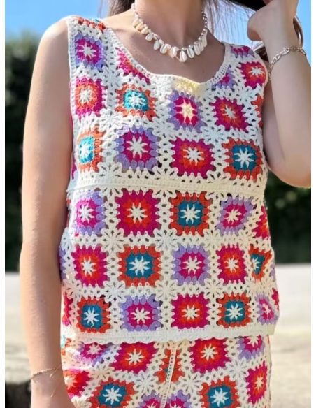 Top all'uncinetto multicolore