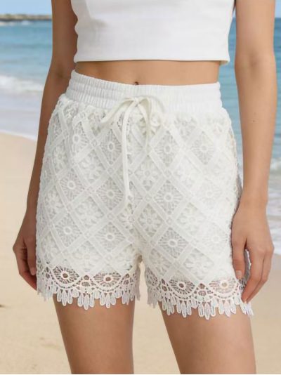 Short de encaje con forro y cordón