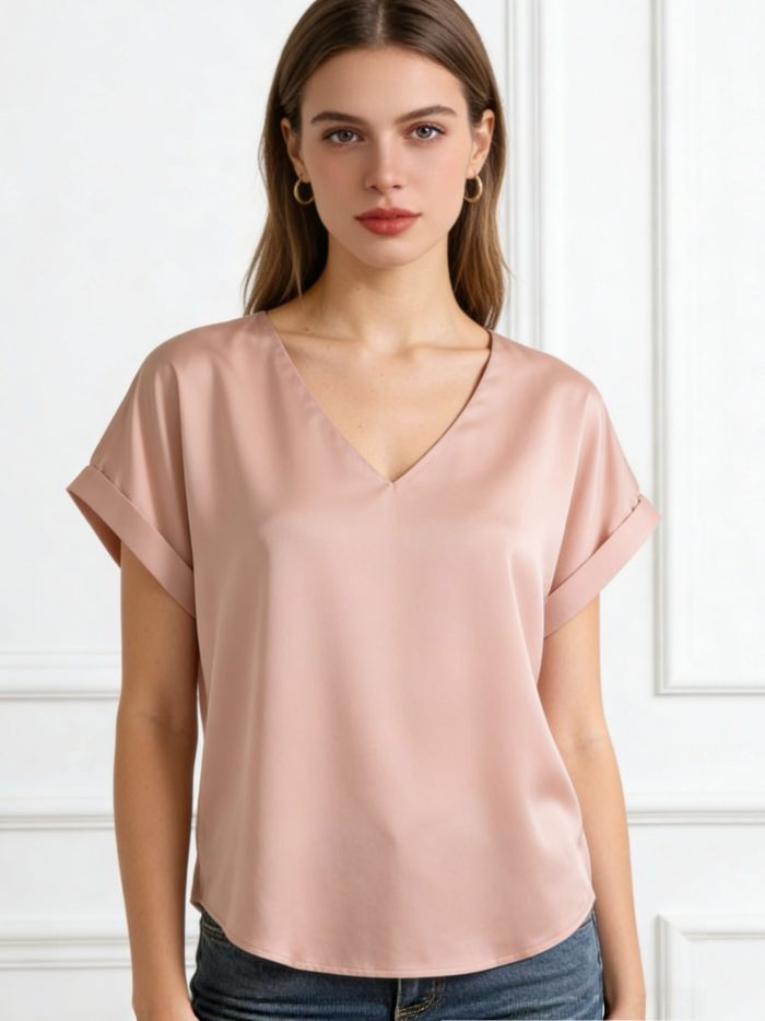 Blusa satinada de cuello pico