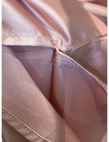 Blusa satinada de cuello pico