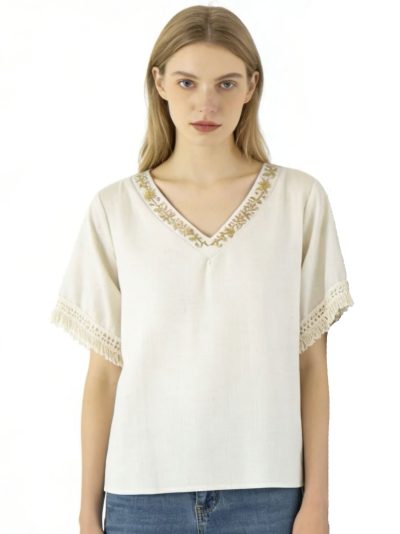 Blusa efecto lino con escote pico y encaje