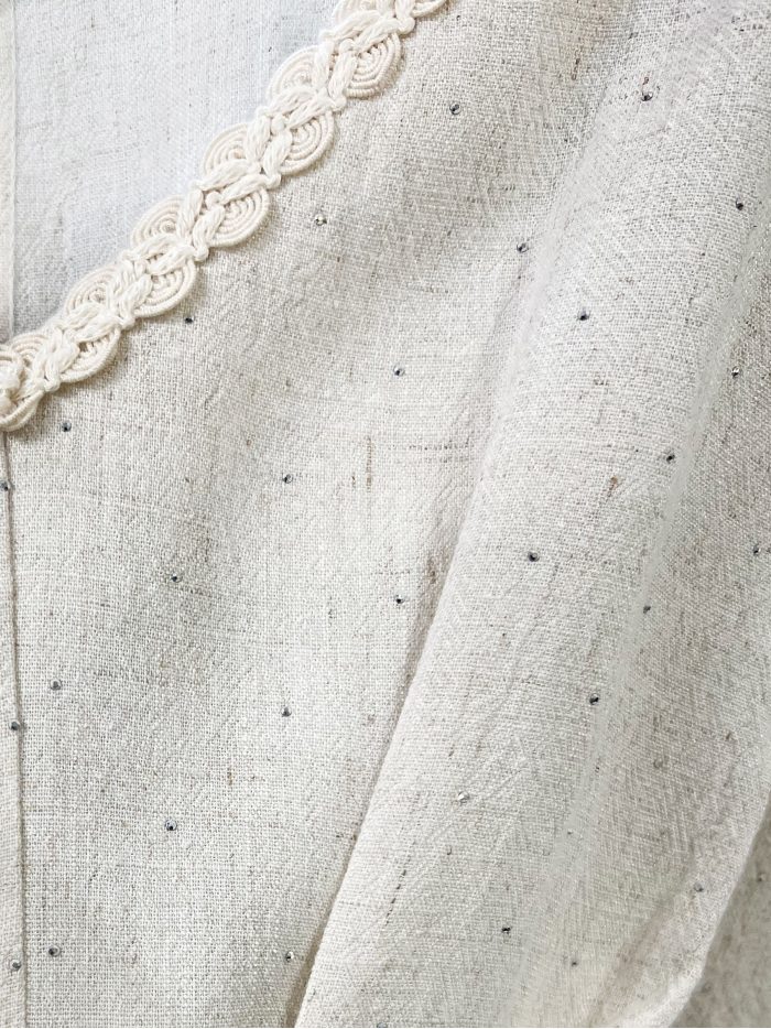 Robe midi en lin avec taille élastiquée et détails en strass