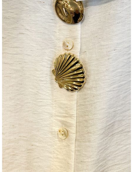 Camisa fluida con botones joya