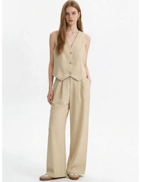 Abito su misura: gilet con bottoni dorati e pantaloni