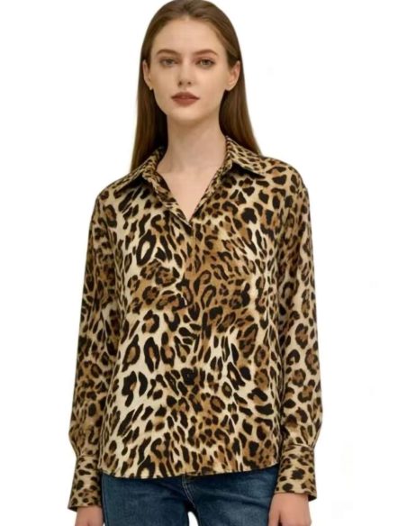 camicia in raso con stampa leopardata