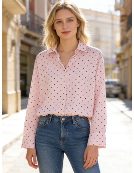 Camisa satinada de lunares