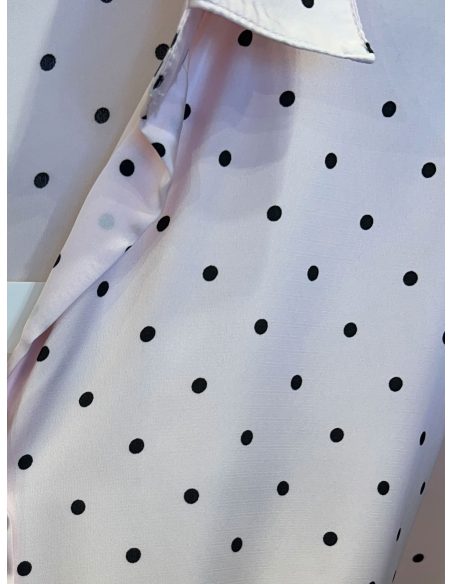 Camisa satinada de lunares