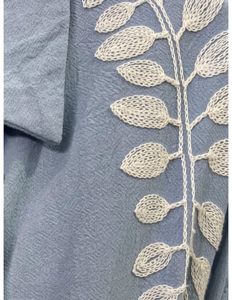 Vestido camisero midi bordado hojas con cinturón