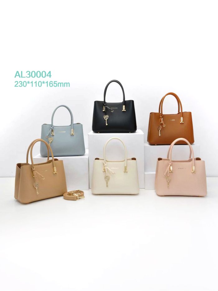 Bolso tote mini con colgante decorativo