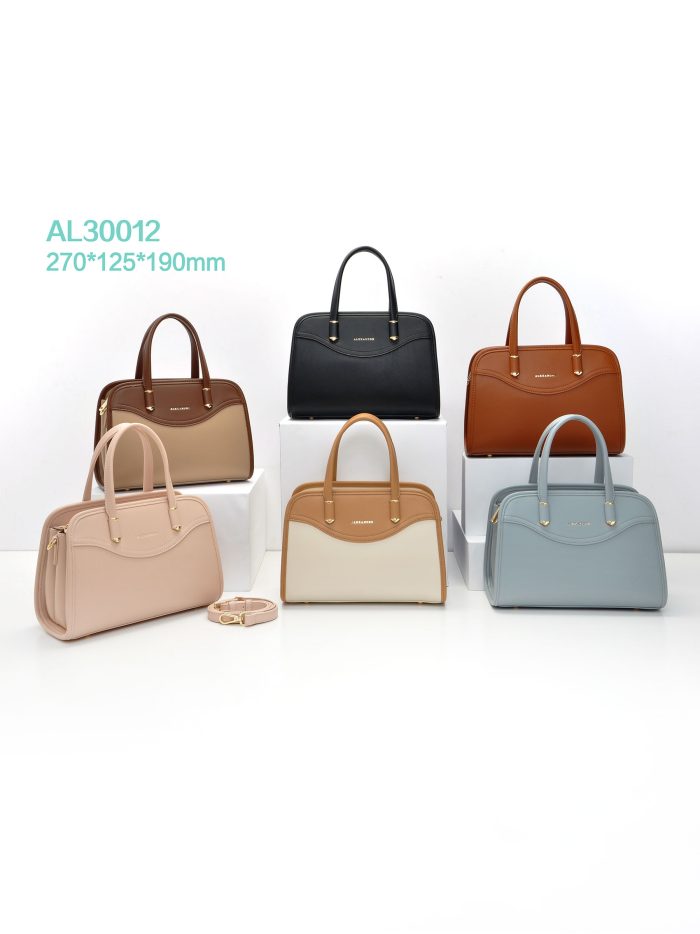 Bolso de mano estructurado con costura curva