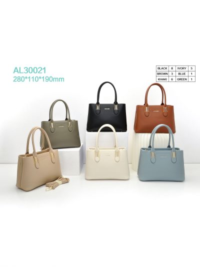 Bolso de mano con herrajes dorados 2