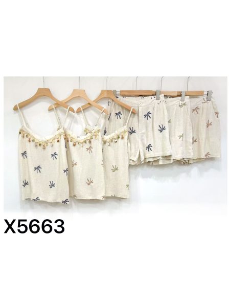 Conjunto efecto lino bordado palmeras: top de tirantes y short 