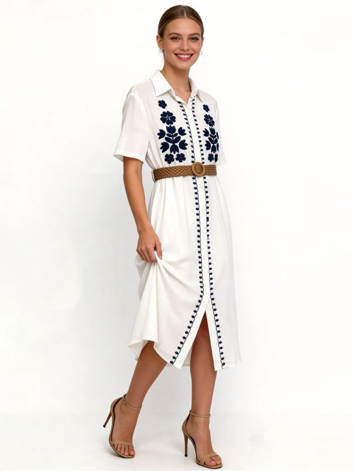 Besticktes Hemdkleid mit Gürtel