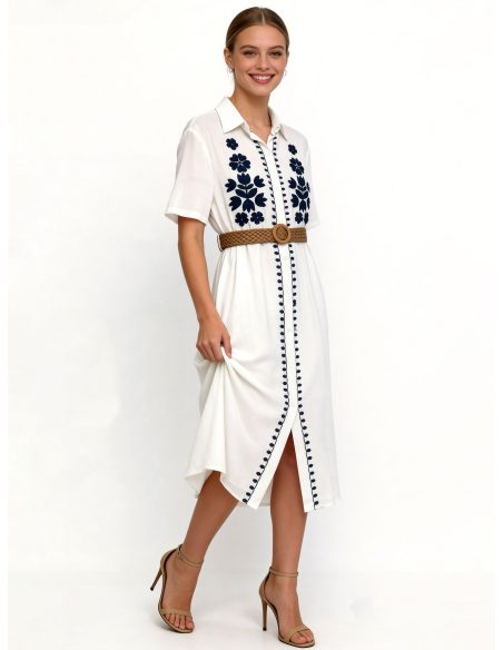 Besticktes Hemdkleid mit Gürtel