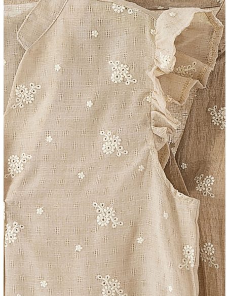 Blusa bordada mangas con volantes