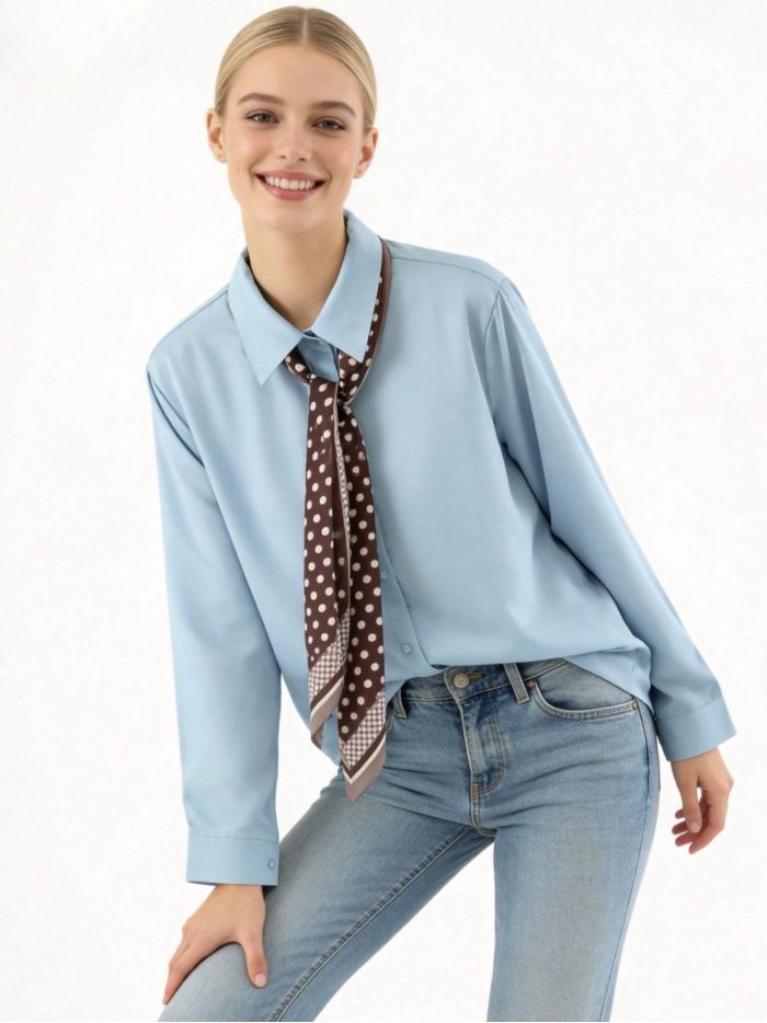 Camisa efecto seda con pañuelo