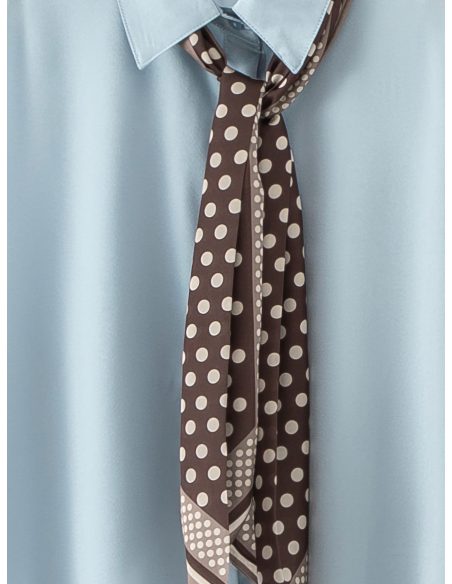 Camisa efecto seda con pañuelo