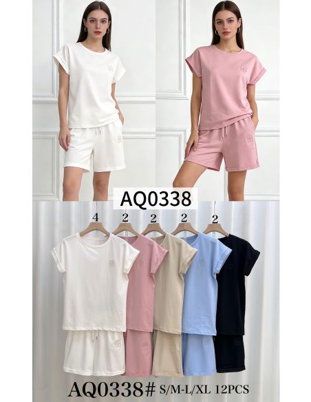 Set mit Kleeblattstickerei: T-Shirt und Shorts