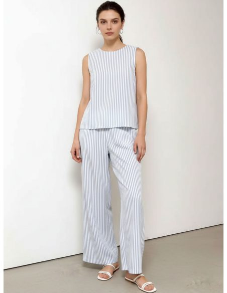 Conjunto de rayas: blusa y pantalón