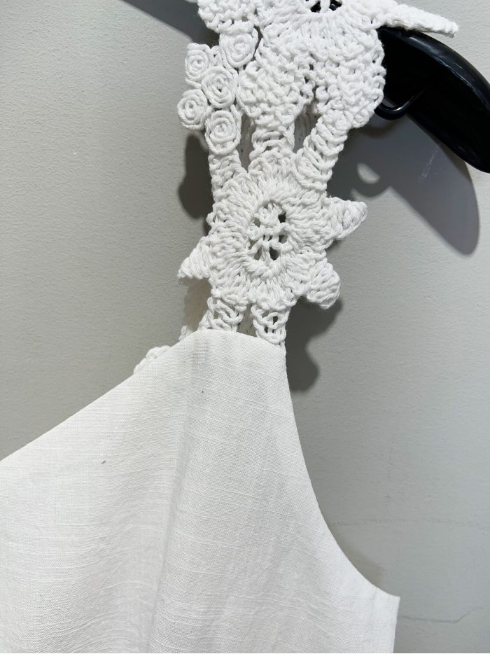 Top tirantes con encaje