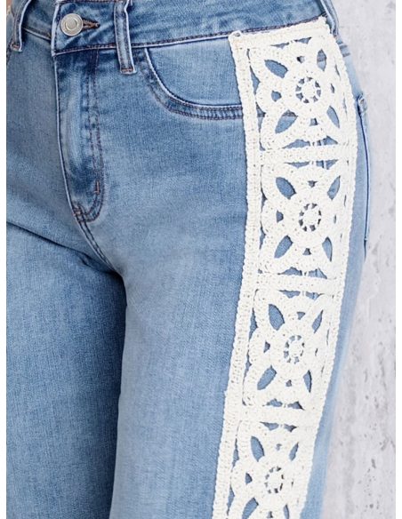 Jeans rectos con encaje lateral