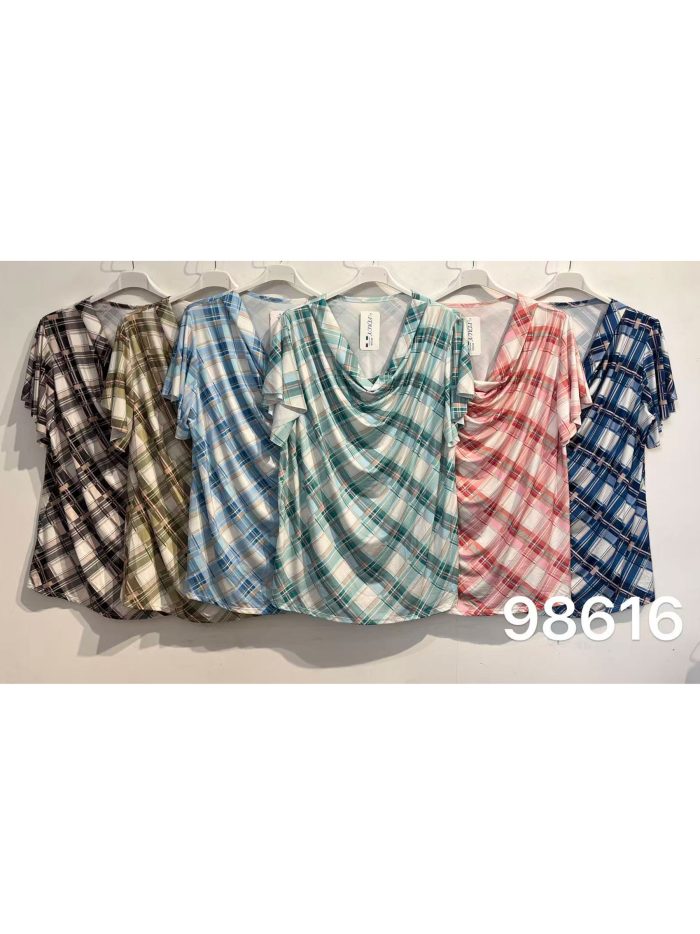 Blusa lycra con escote drapeado estampada