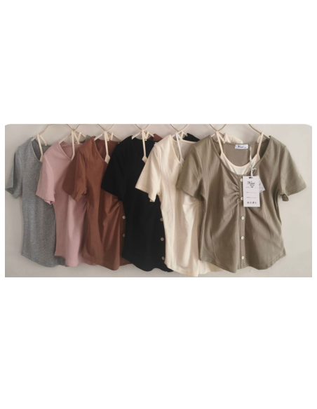 Camiseta efecto doble botones