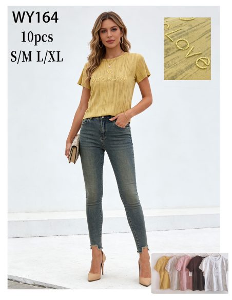 Maglietta ricamata "Paris is Love"