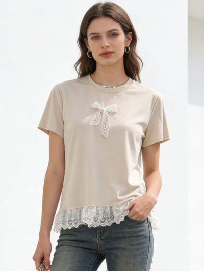 Camiseta bajo de encaje y lazo