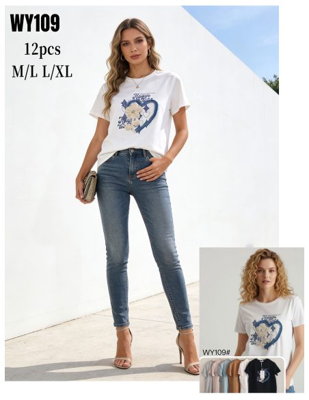 T-shirt con stampa a cuore e applicazioni
