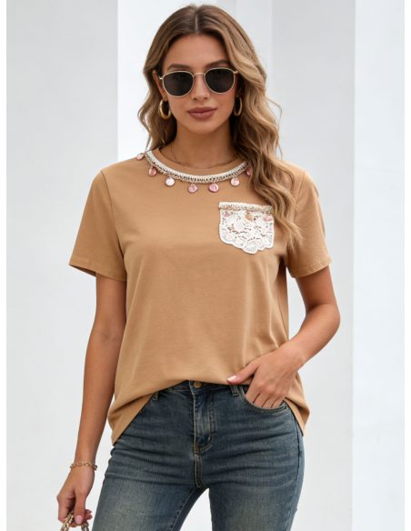 T-Shirt mit Rundhalsausschnitt und Spitzentasche