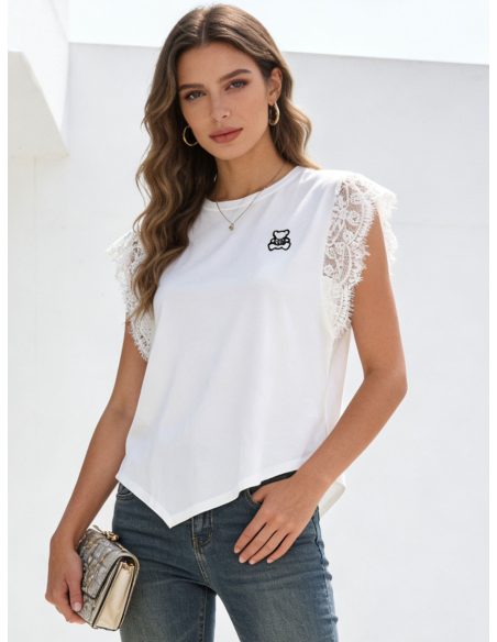 Camiseta mangas de encaje y parche osito