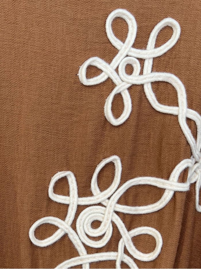 Vestido camisero bordado floral