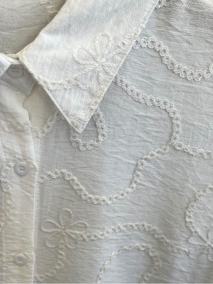 Camisa sin mangas bordado