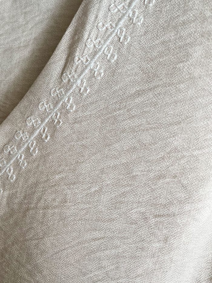 Set di rifiniture ricamate: gilet e pantaloni