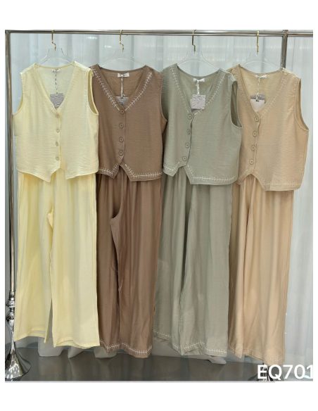 Set di rifiniture ricamate: gilet e pantaloni