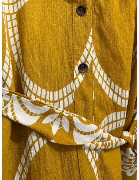 Vestido camisero midi estampado con cinturón