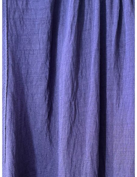 Vestido largo fluido sin mangas con cinturón