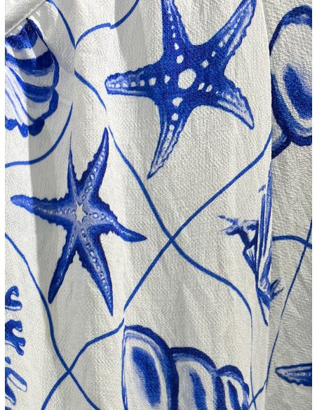 Vestido curto azul-marinho estampado com babados