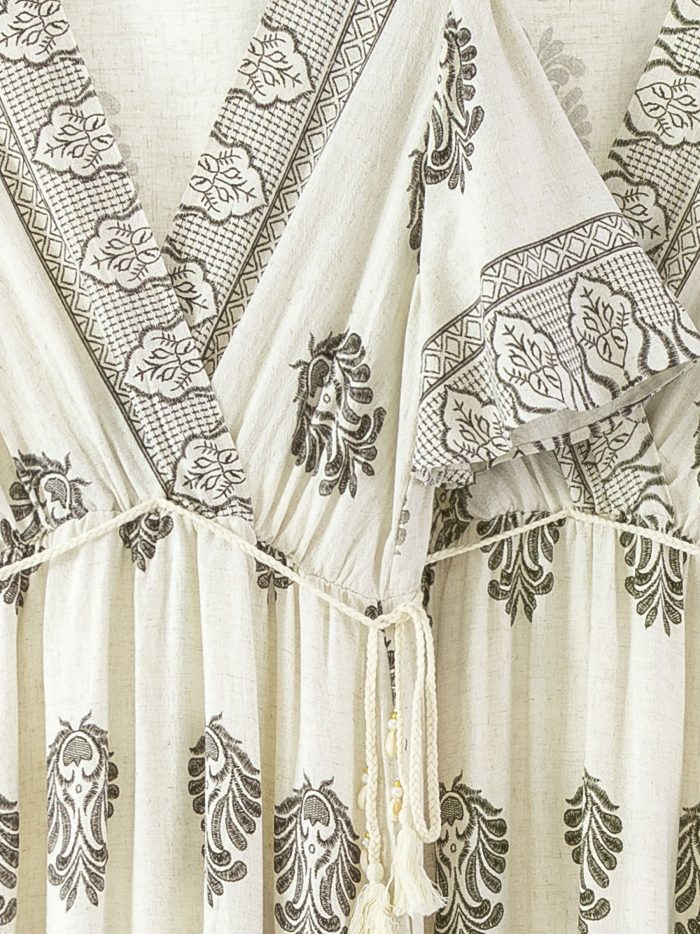 Vestido midi cruzado estampado con cordón