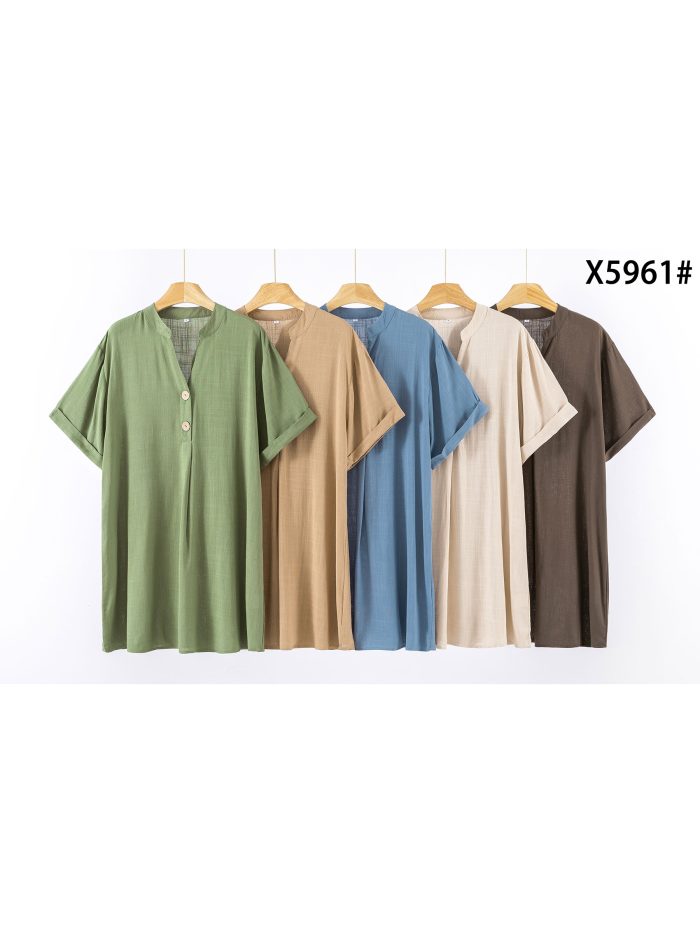 Locker sitzendes Leinenkleid mit kurzen Ärmeln