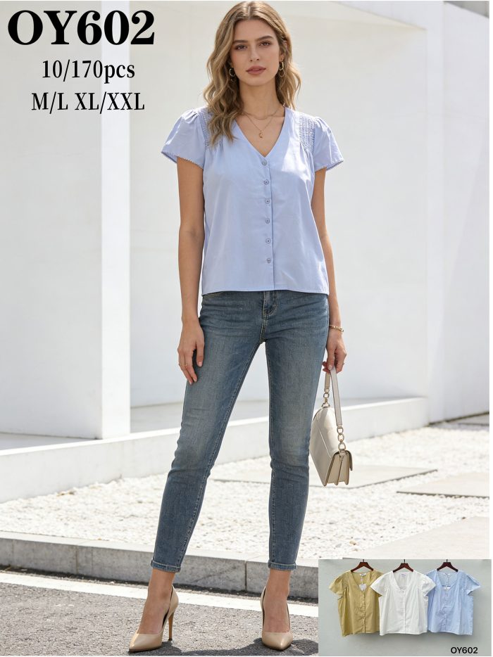 Blouse à col en V et détails froncés