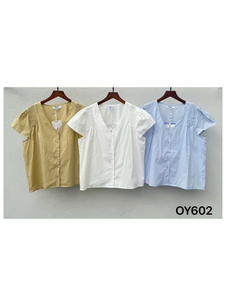 Blouse à col en V et détails froncés