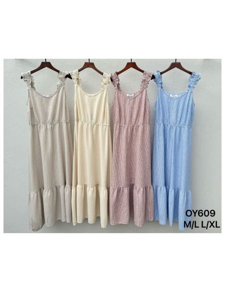 Abito lungo a righe con spalline arricciate