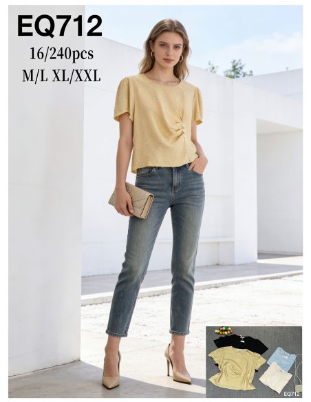 Blusa strass con frunce lateral y botones decorativos