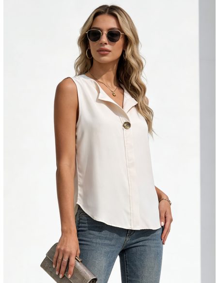 Blusa sin mangas con botón decorativo
