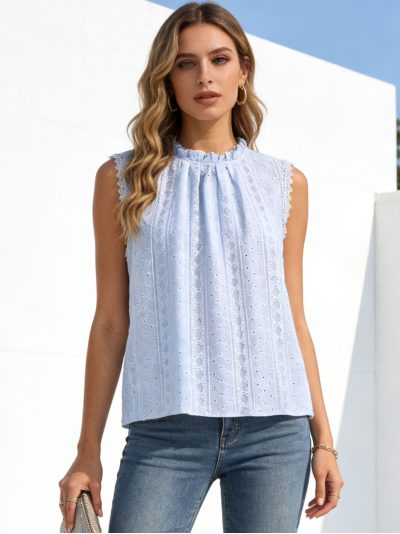 Blusa bordada calada cuello fruncido