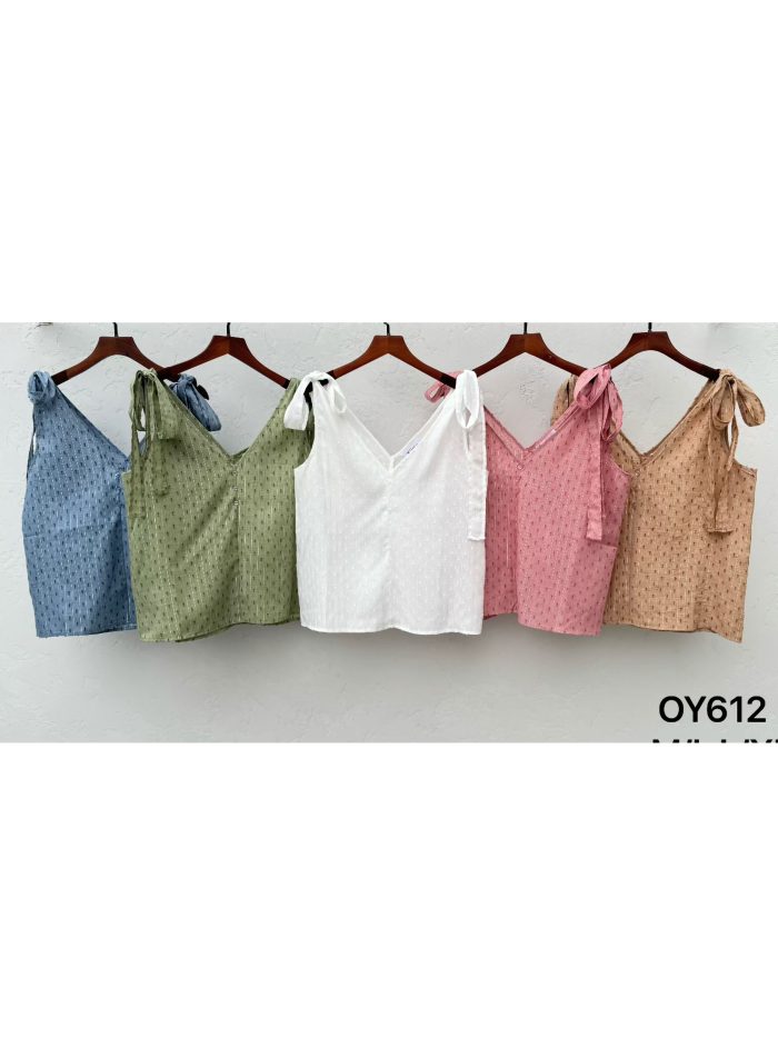 Top plumeti con lazos en hombros