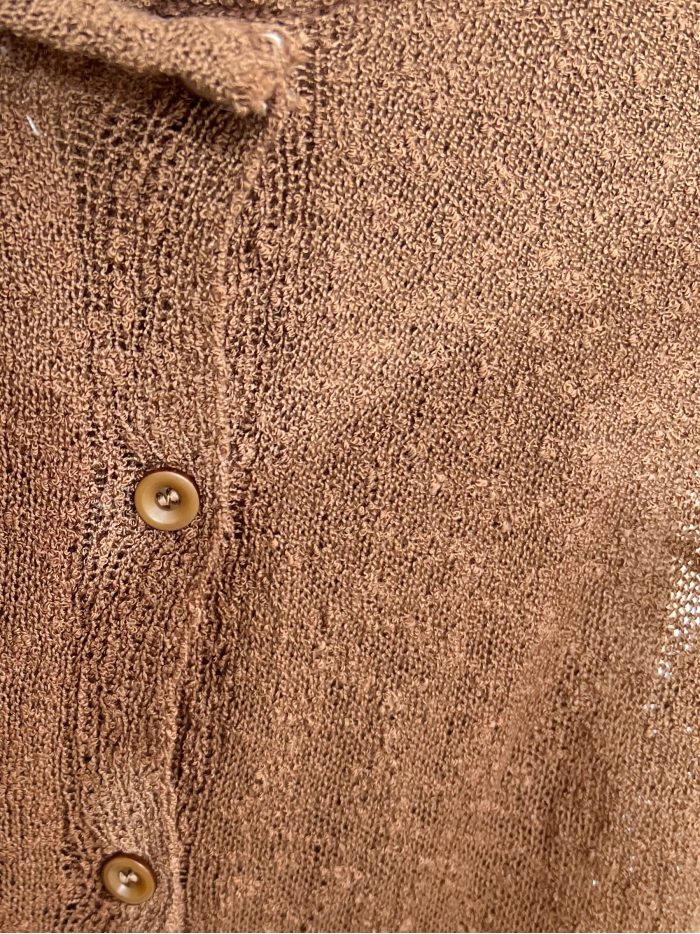 Haut en maille avec boutons au dos